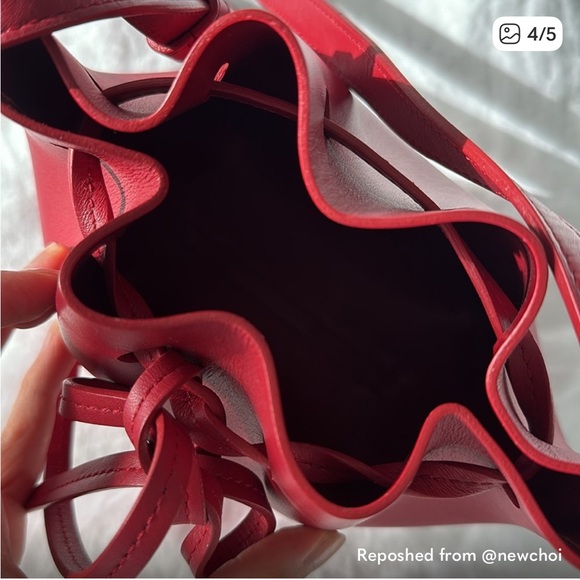 Mansur Gavriel Scarlet Leather Shoulder Bag - Picture 4 of 5